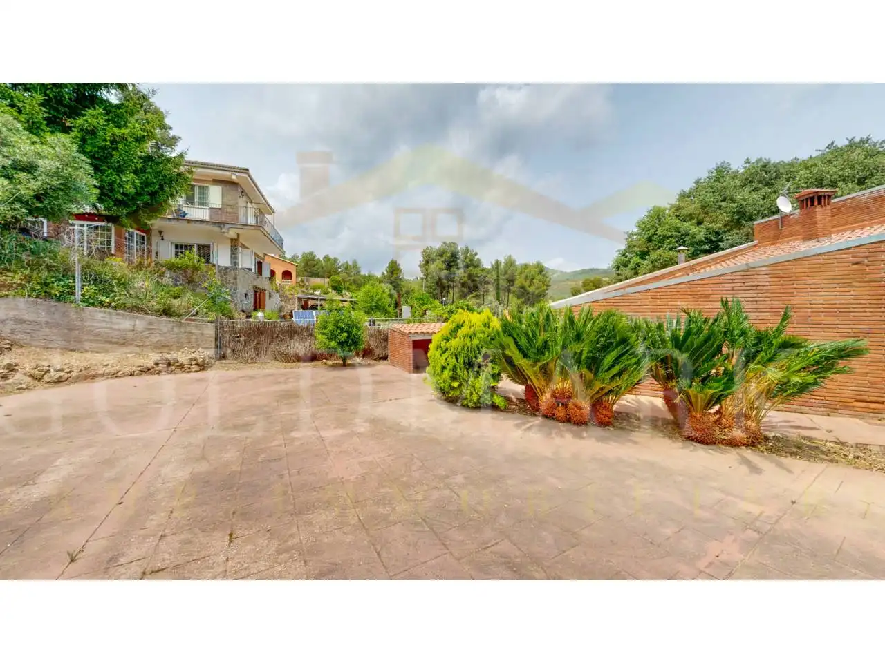 Jardí de Casa o xalet en venda en Corbera de Llobregat amb Aire condicionat, Calefacció i Jardí privat