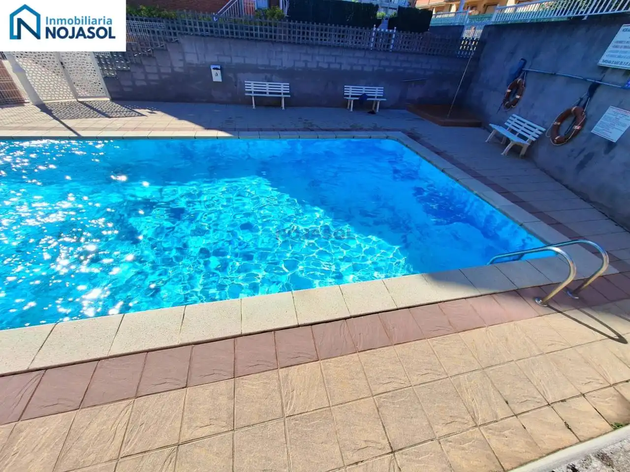Piscina de Apartament en venda en Noja amb Calefacció, Terrassa i Moblat