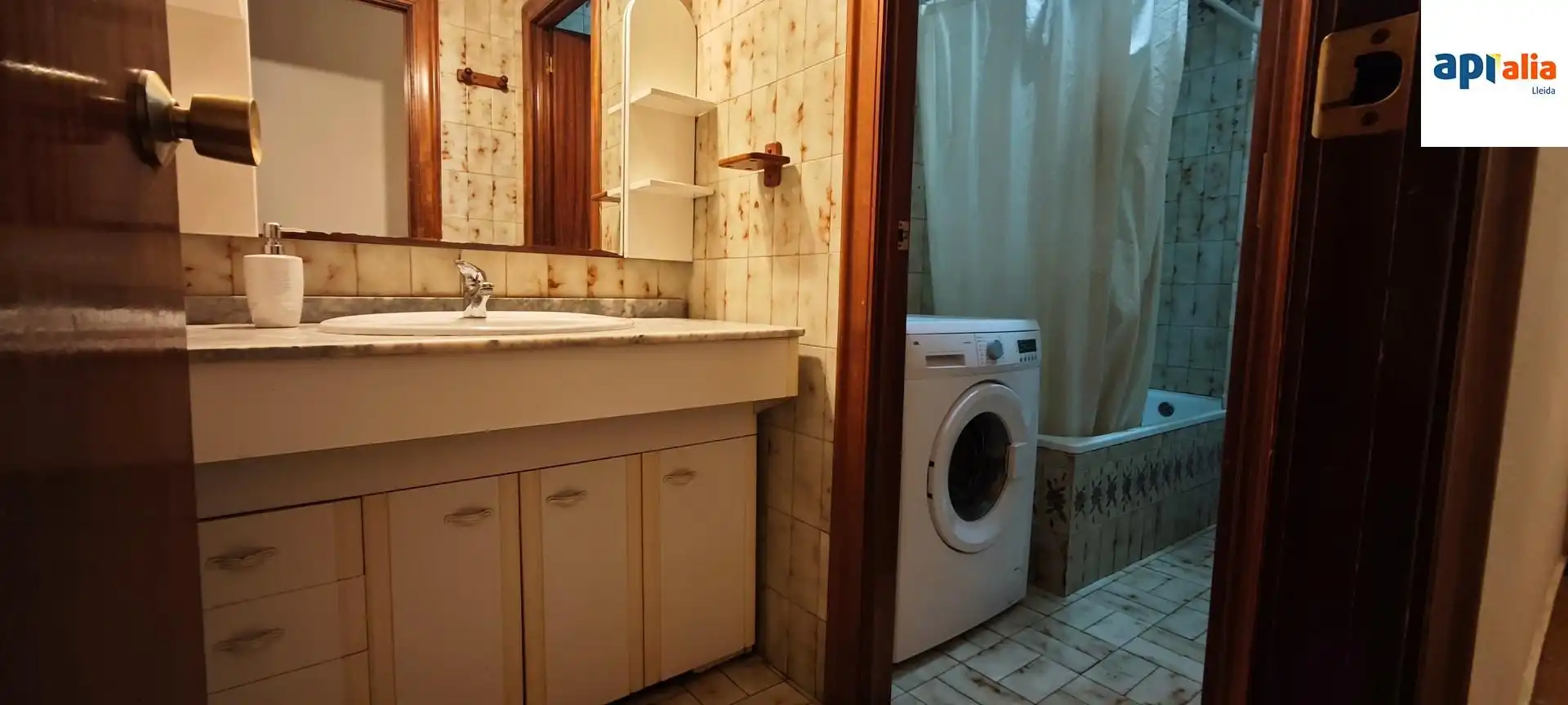 Baño de Piso en venta en Lleida con Calefacción