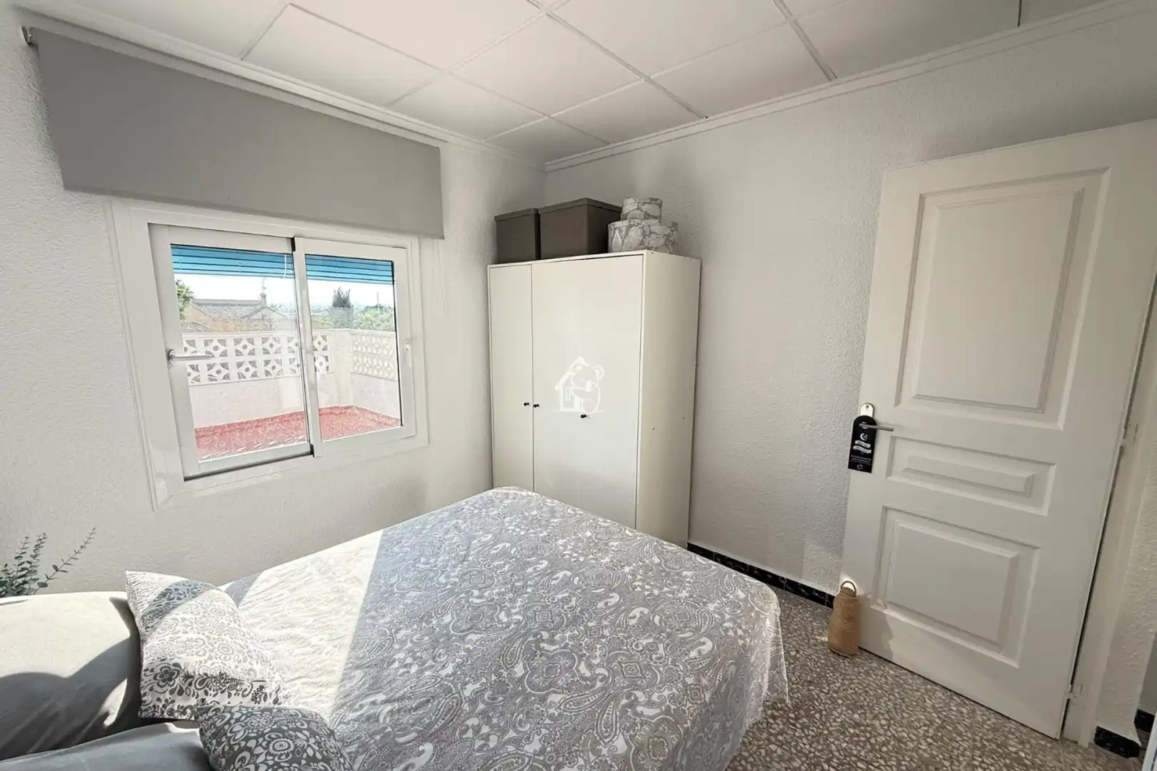 Apartamento con terraza en alquiler en El Raso, imagen 11