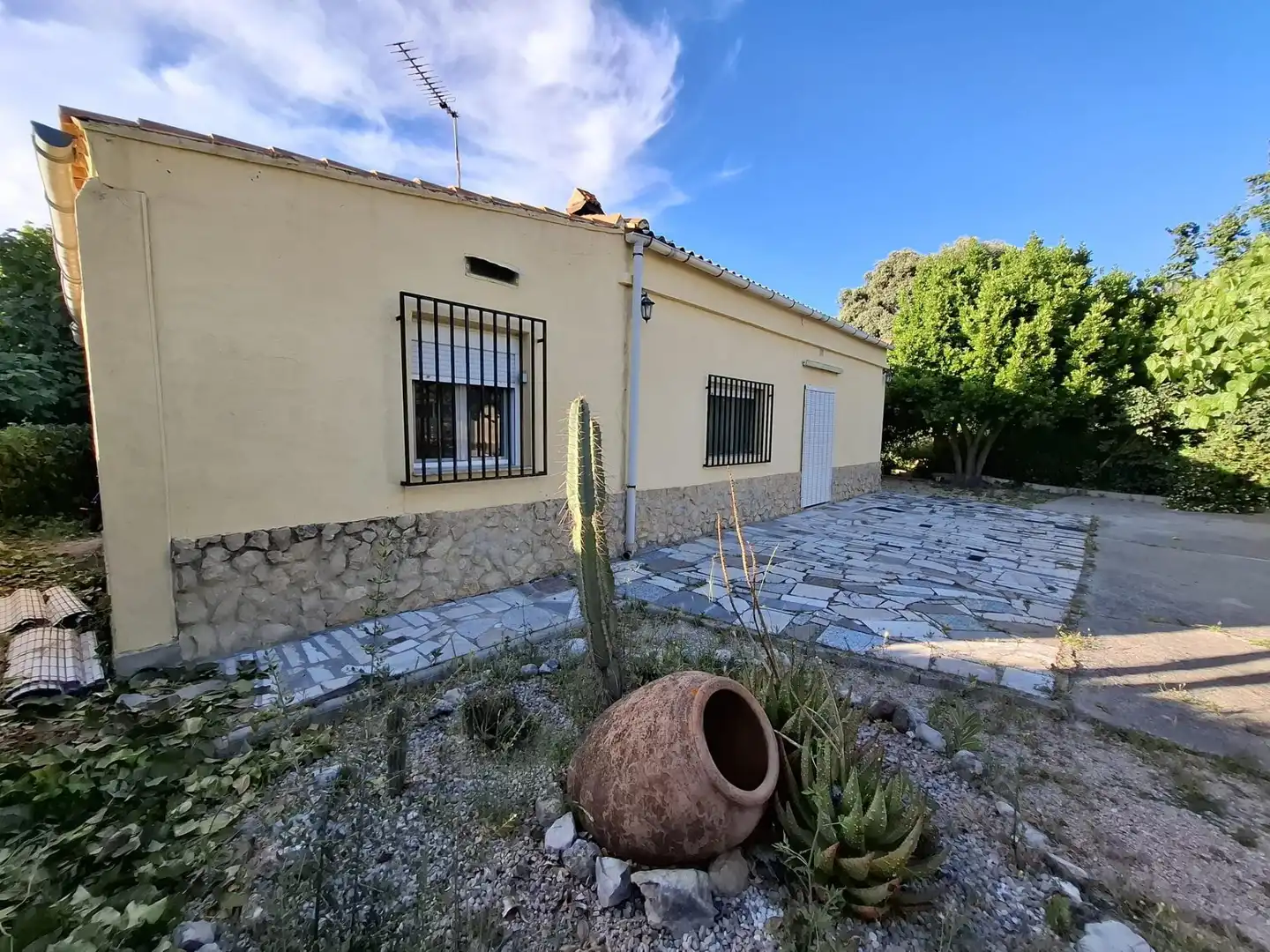 Vista exterior de Casa o chalet en venta en Agullent con Trastero y Piscina