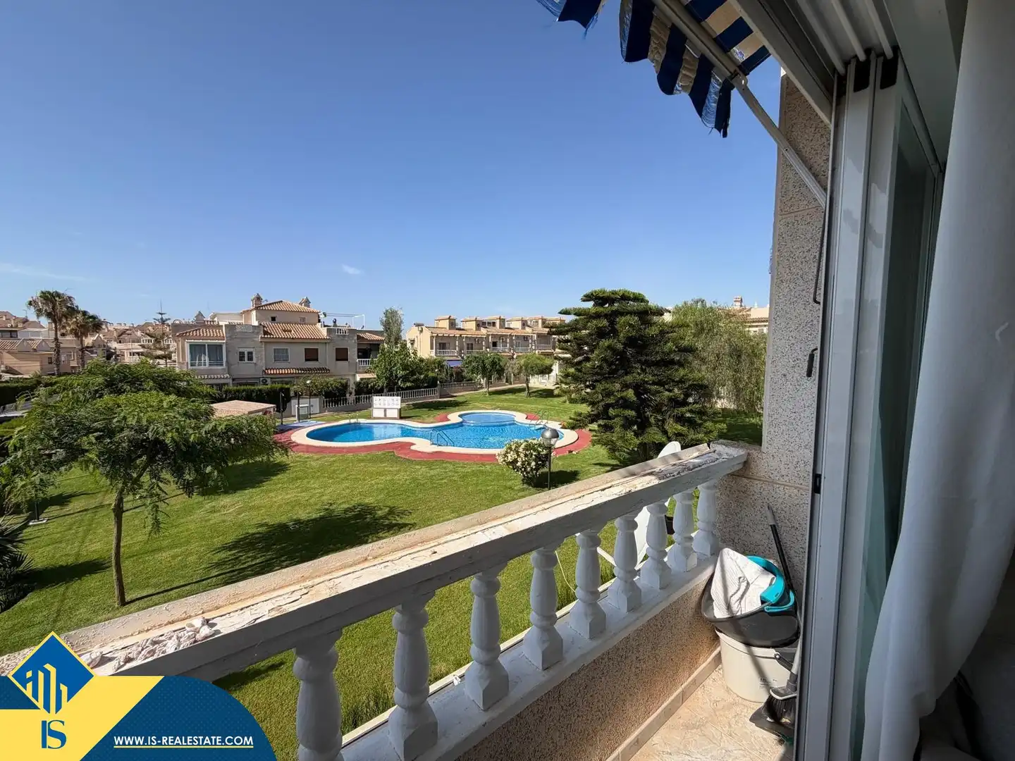 Garden of Duplexes for sale in Torrevieja  with Air Conditioner, Terrace and Furnished