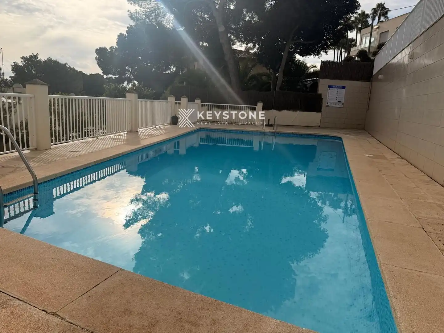 Schwimmbecken von Wohnung zur Miete in Calvià mit Klimaanlage, Terrasse und Schwimmbad