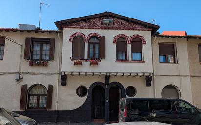 Vista exterior de Casa adosada en venda en Getxo  amb Calefacció, Jardí privat i Traster