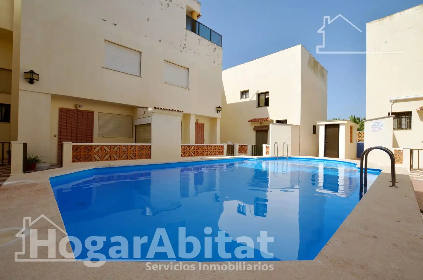 Exterior view of Attic for sale in Tavernes de la Valldigna  with Terrace, Storage room and Furnished