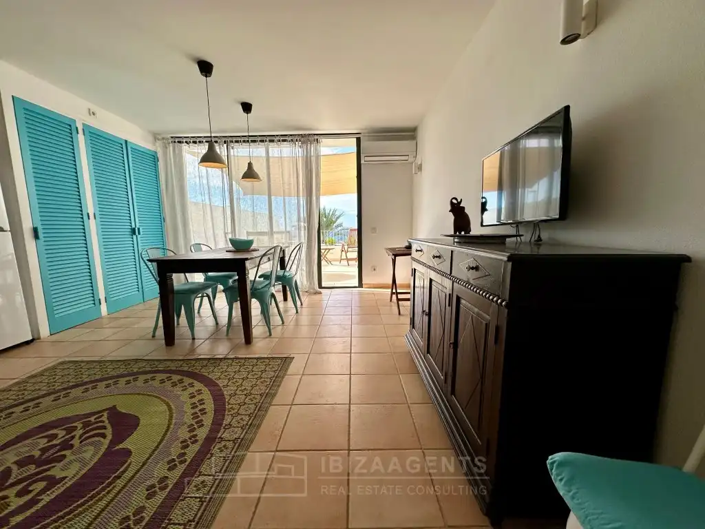 Vista exterior de Apartament en venda en Sant Josep de sa Talaia amb Terrassa, Rentadora i TV