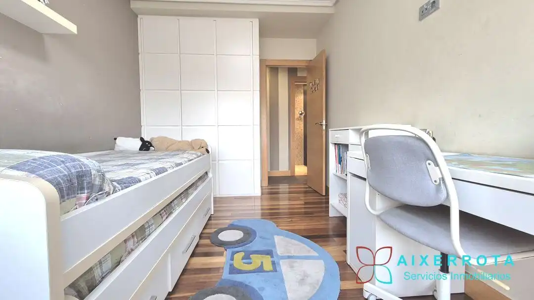 Bedroom of Flat for sale in Getxo   with Heating and Storage room