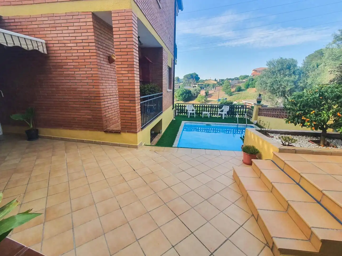 Xalet amb piscina en venda a Castellbisbal