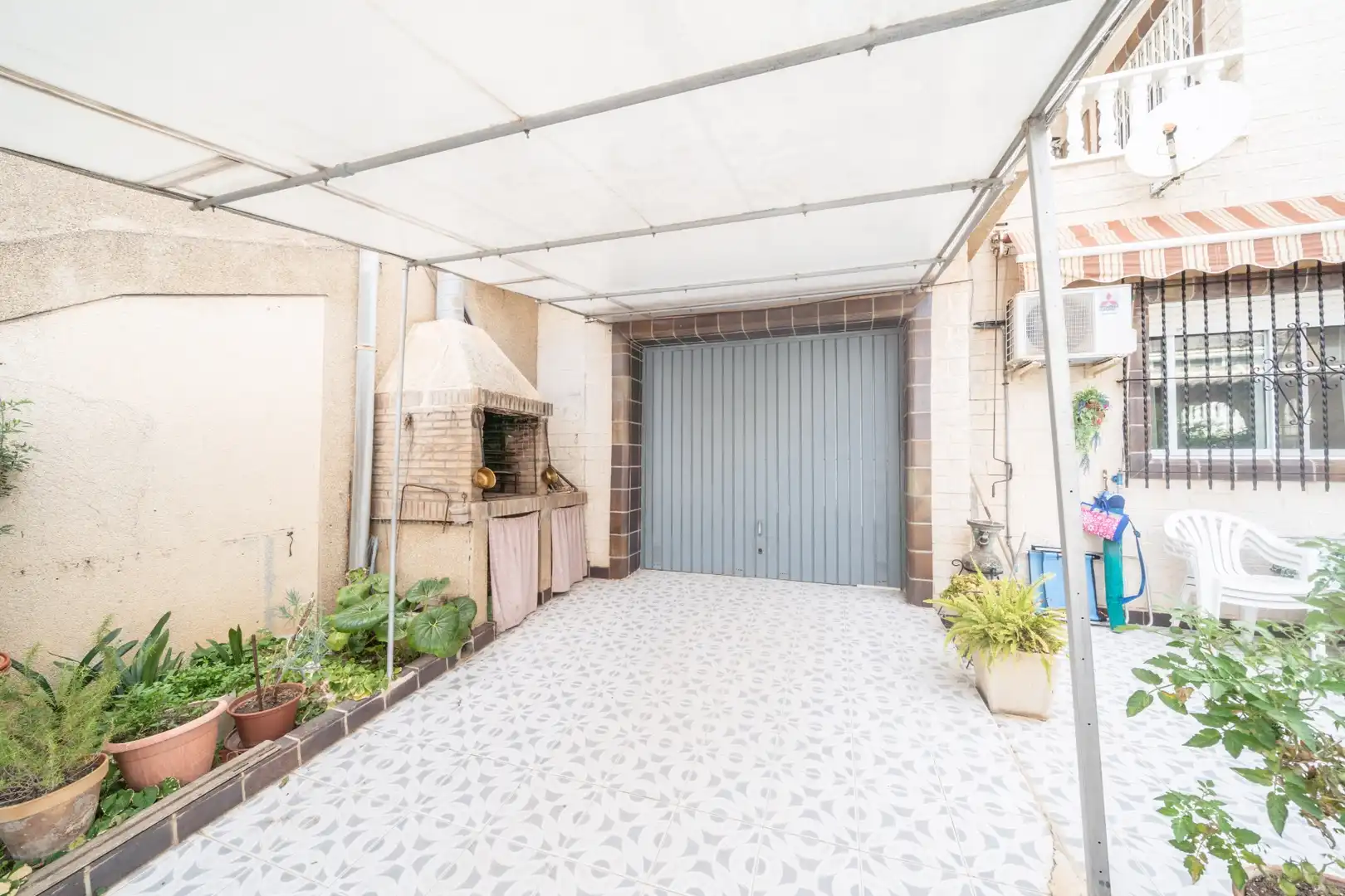 Terrassa de Casa adosada en venda en San Pedro del Pinatar amb Aire condicionat, Jardí privat i Terrassa