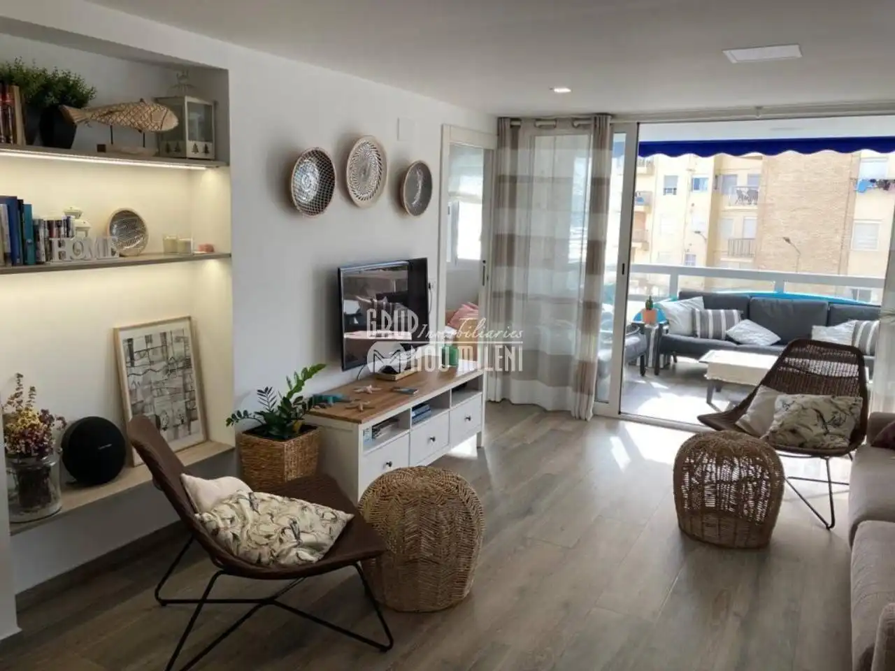 Sala de estar de Apartamento de alquiler en Valencia con Aire acondicionado, Terraza y Trastero