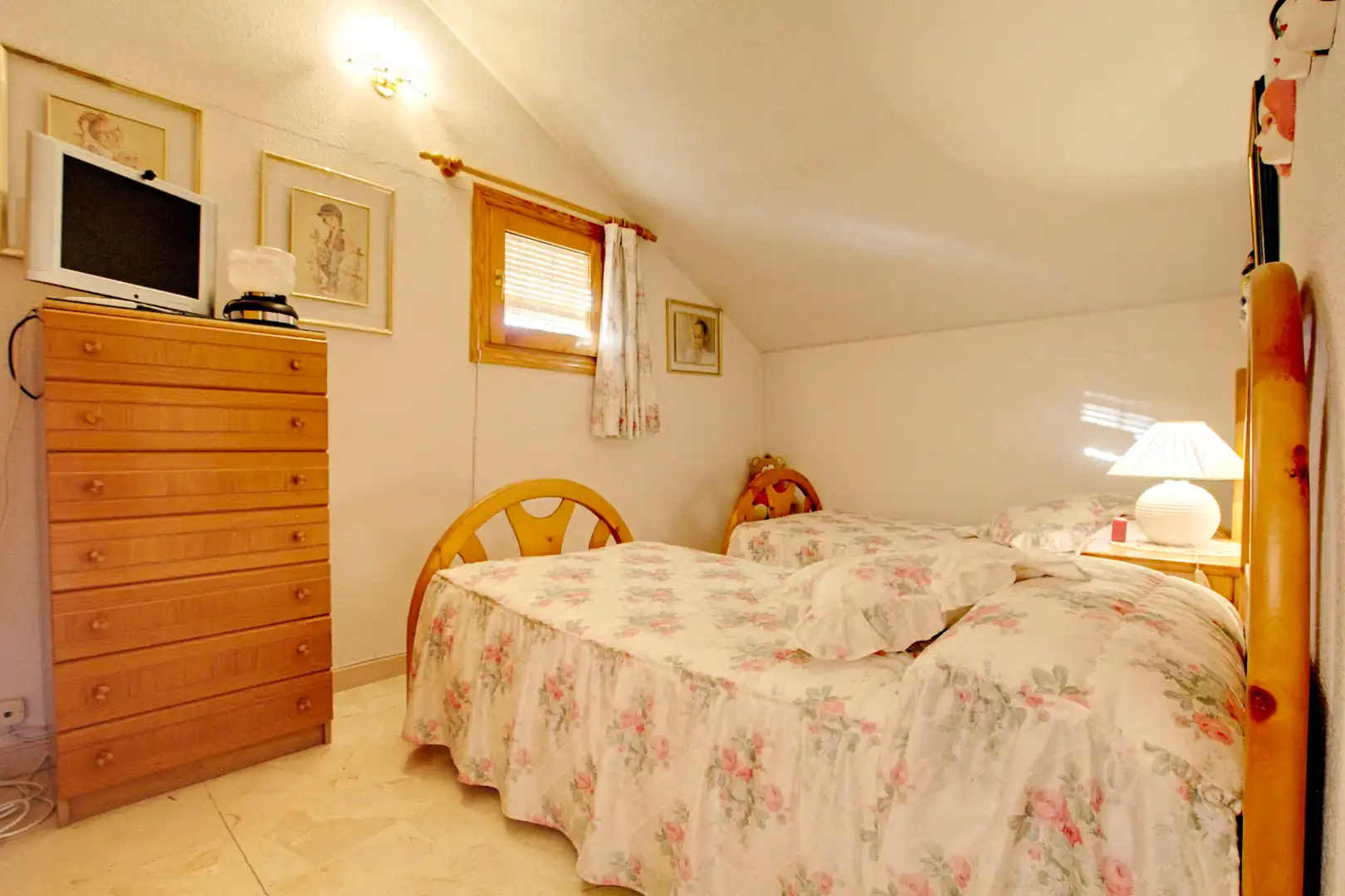 Habitación de Casa o chalet en venta en Colmenar del Arroyo con Calefacción, Jardín privado y Terraza