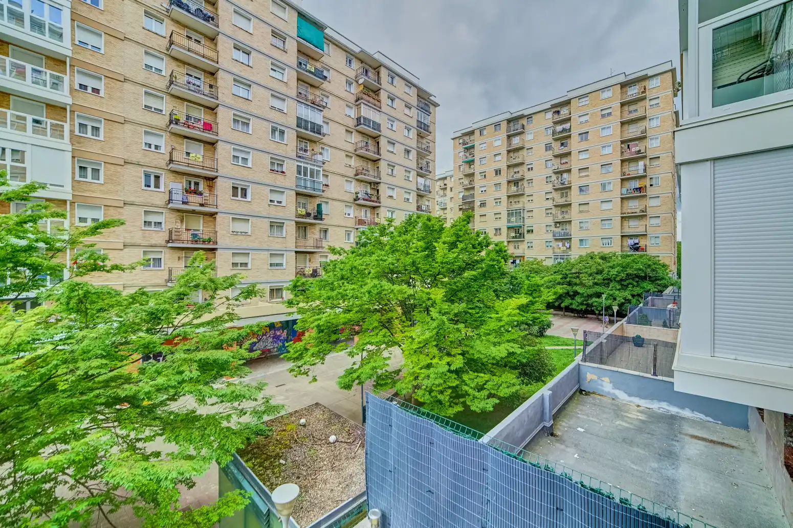 Terrassa de Pis en venda en  Pamplona / Iruña amb Calefacció, Jardí privat i Parquet