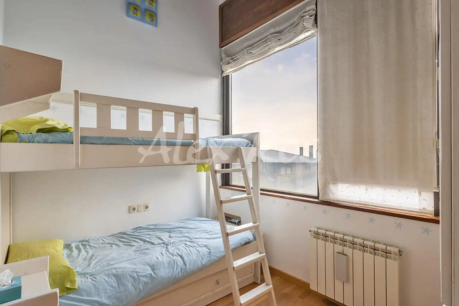 Dormitori de Casa o xalet en venda en Alp amb Calefacció, Terrassa i Traster