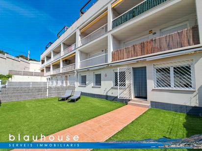 Exterior view of Apartment for sale in Llançà  with Private garden, Storage room and Community pool