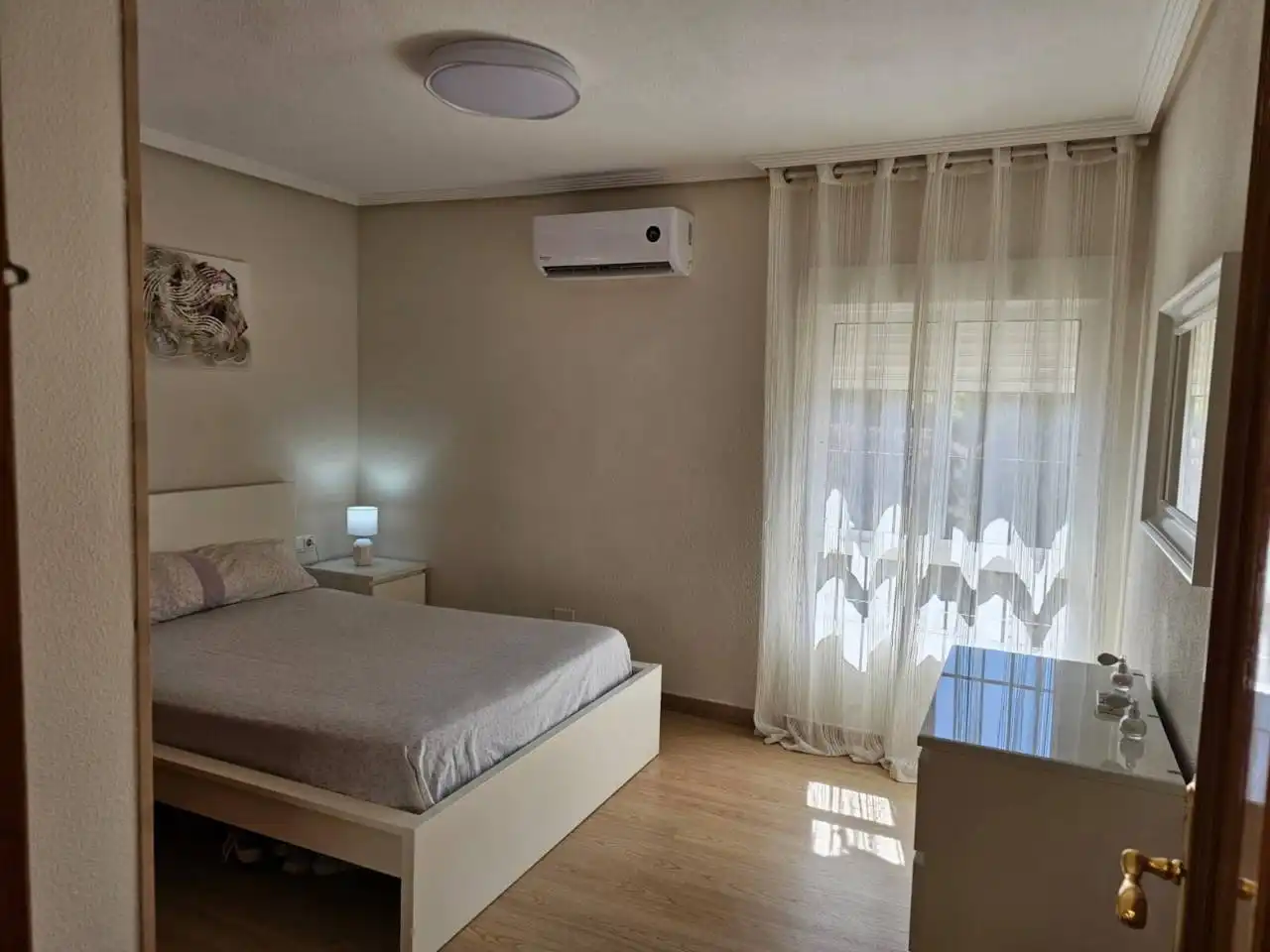 Dormitori de Pis en venda en Alicante / Alacant amb Aire condicionat i Moblat