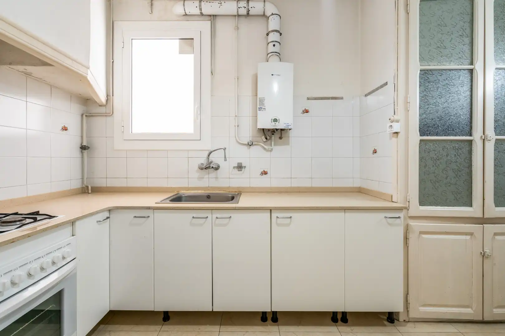Cocina de Piso en venta en Barcelona con Balcón