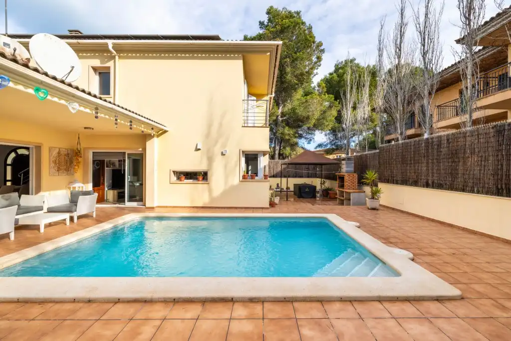 Chalet con piscina en venta en Can Picafort, imagen 2