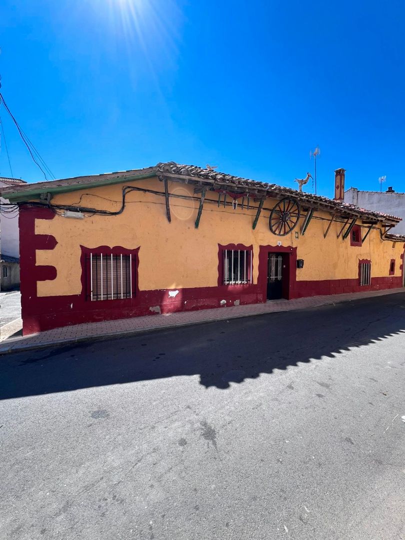 Vista exterior de Casa o chalet en venta en Santa María del Cubillo con Jardín privado