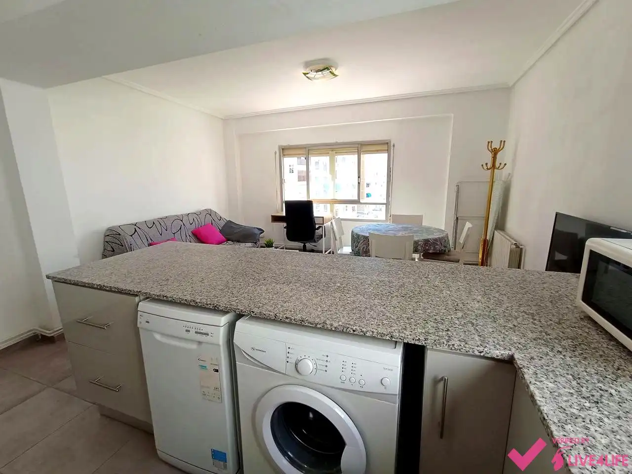 Flat for share in Valencia  with Heating and Furnished