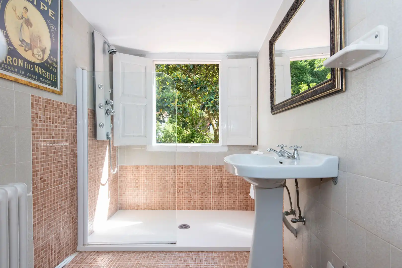 Baño de Casa o chalet de alquiler en Redondela con Calefacción, Jardín privado y Parquet