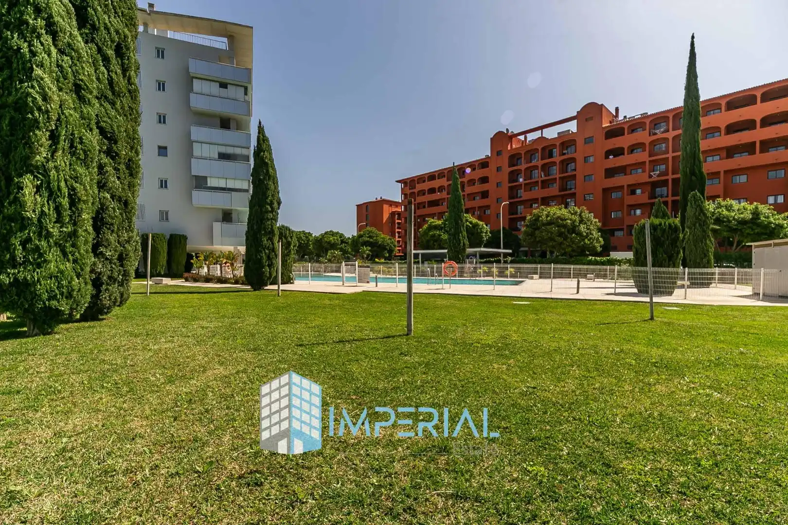 Swimming pool of Flat for sale in Fuengirola  with Air Conditioner, Heating and Terrace