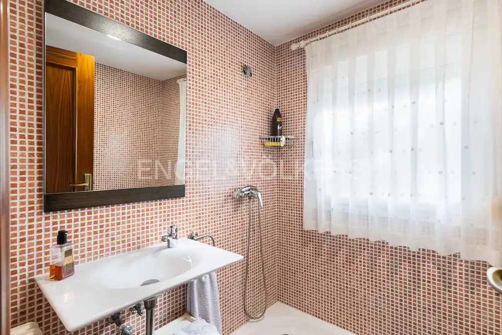Bany de Casa o xalet en venda en Xàtiva amb Aire condicionat, Calefacció i Piscina