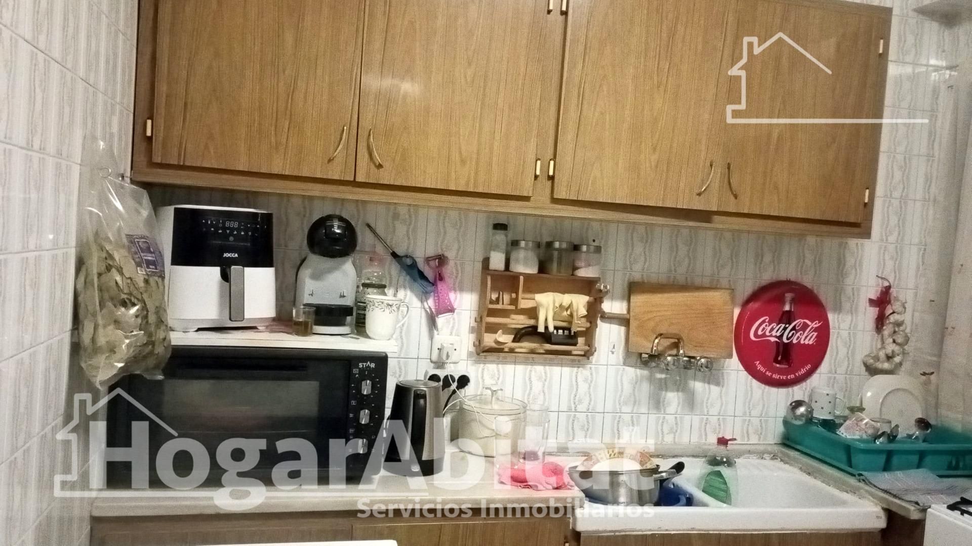 Cuina de Pis en venda en Gandia amb Terrassa i Moblat