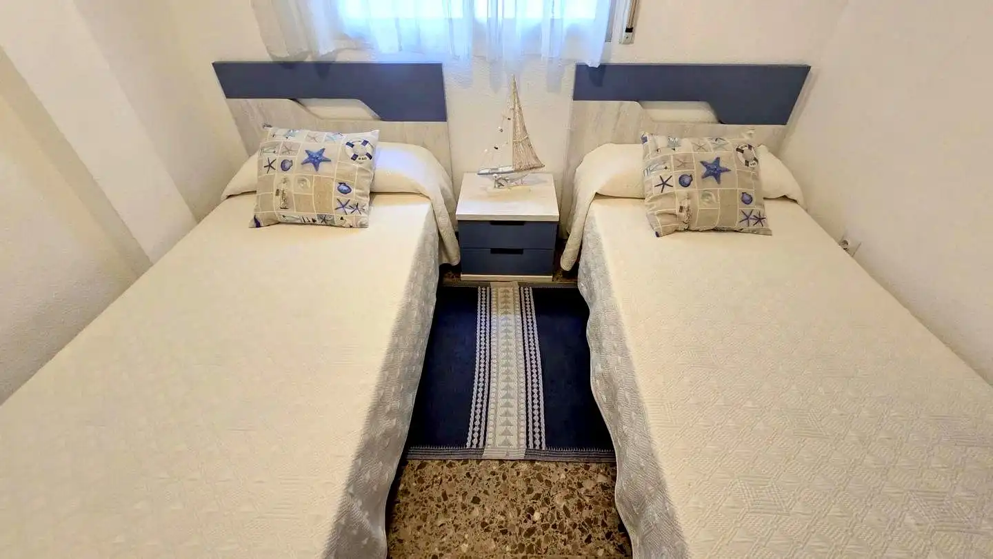 Bedroom of Flat for rent in Gandia