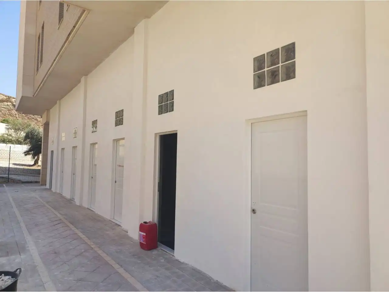 Local comercial en venda a Avenida Bahía de Almería, imagen 2