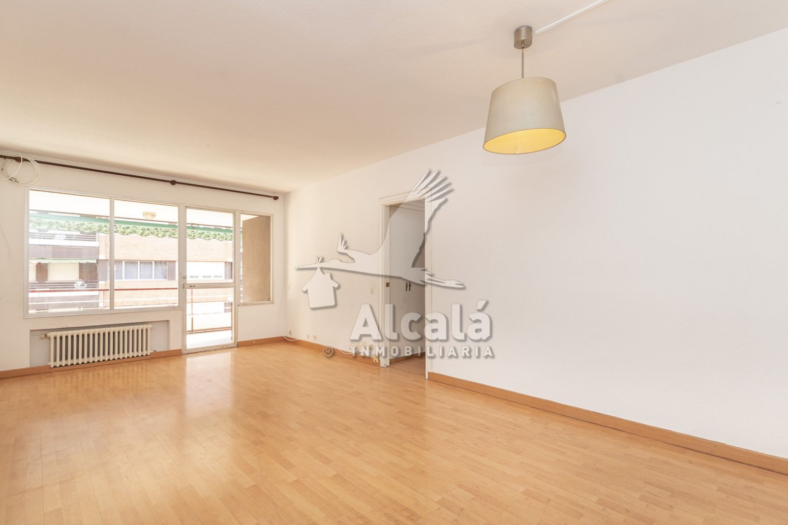 Piso en venta en Caballería Española