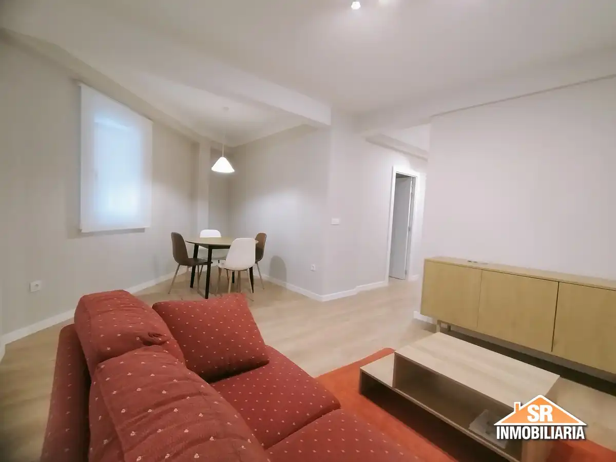 Sala d'estar de Pis de lloguer en A Coruña Capital  amb Calefacció, Moblat i Forn