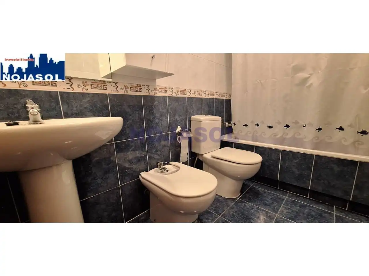 Badezimmer von Dachboden zur Miete in Noja mit Heizung, Terrasse und Möbliert