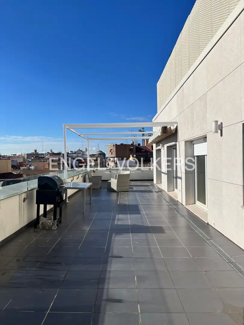 Terrassa de Àtic de lloguer en Madrid amb Aire condicionat, Calefacció i Terrassa