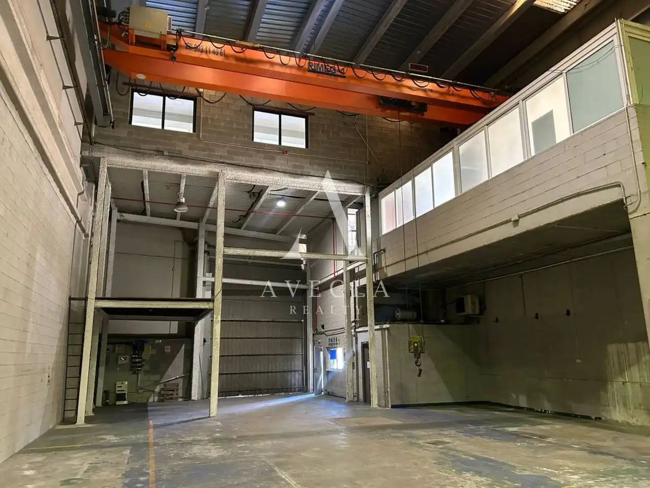 Nave industrial de alquiler en Ripollet
