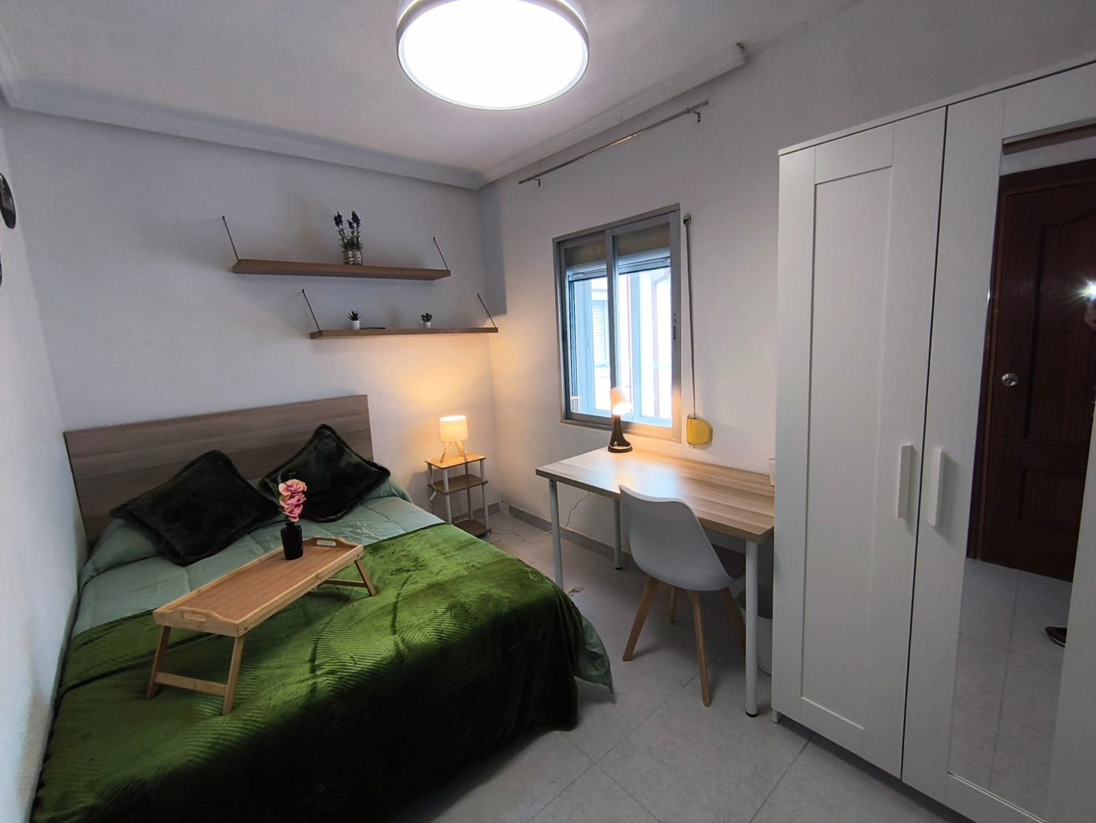 Bedroom of Flat to share in Alcalá de Henares  with Air Conditioner, Heating and Terrace