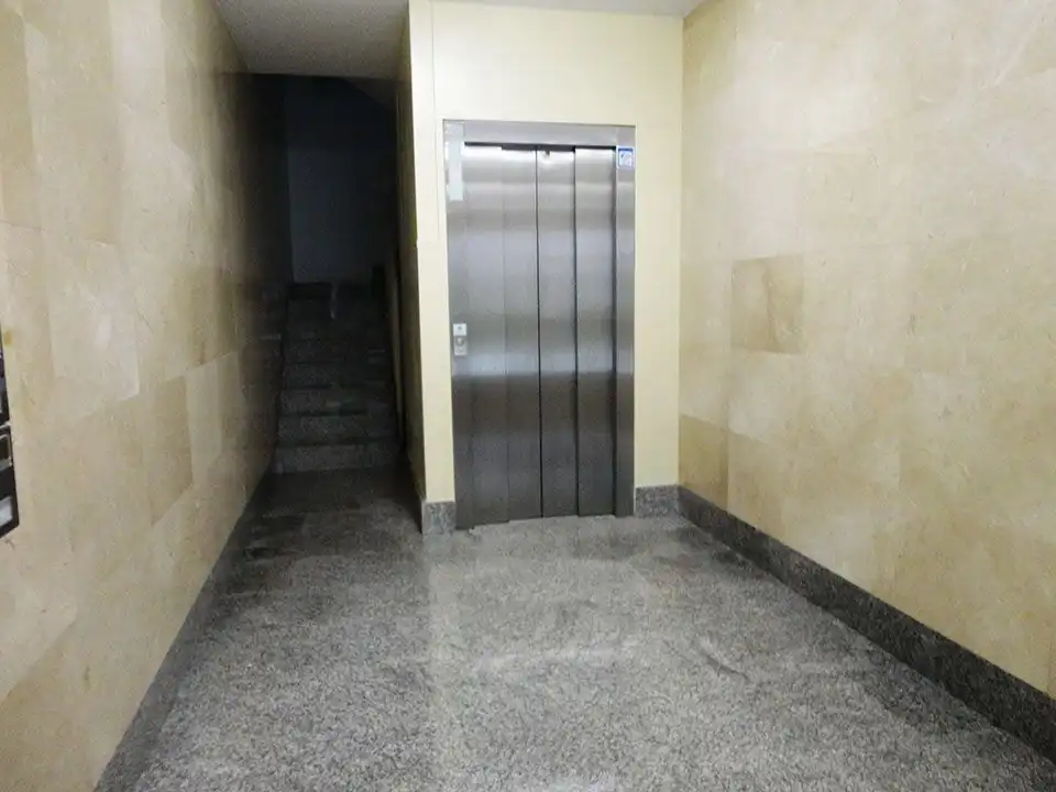 Piso en venta en Salas de los Infantes con Calefacción, Terraza y Amueblado