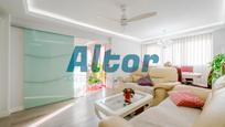 Living room of Flat for sale in  Madrid Capital  with Heating and Furnished