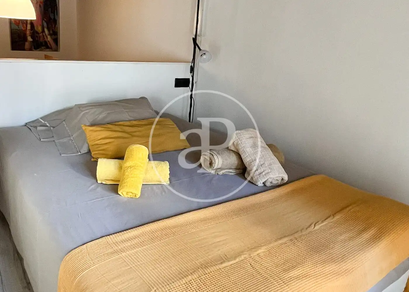 Dormitori de Loft de lloguer en Barcelona amb Aire condicionat, Moblat i Balcó