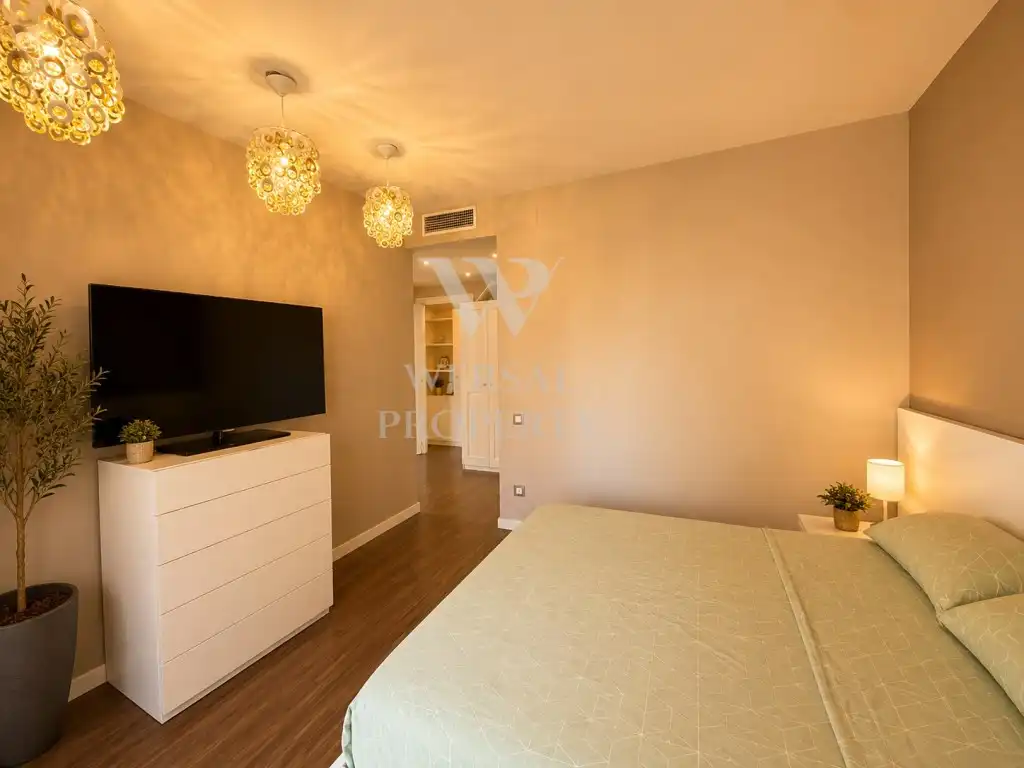 Schlafzimmer von Wohnungen zum Verkauf in Salou mit Klimaanlage, Privatgarten und Möbliert