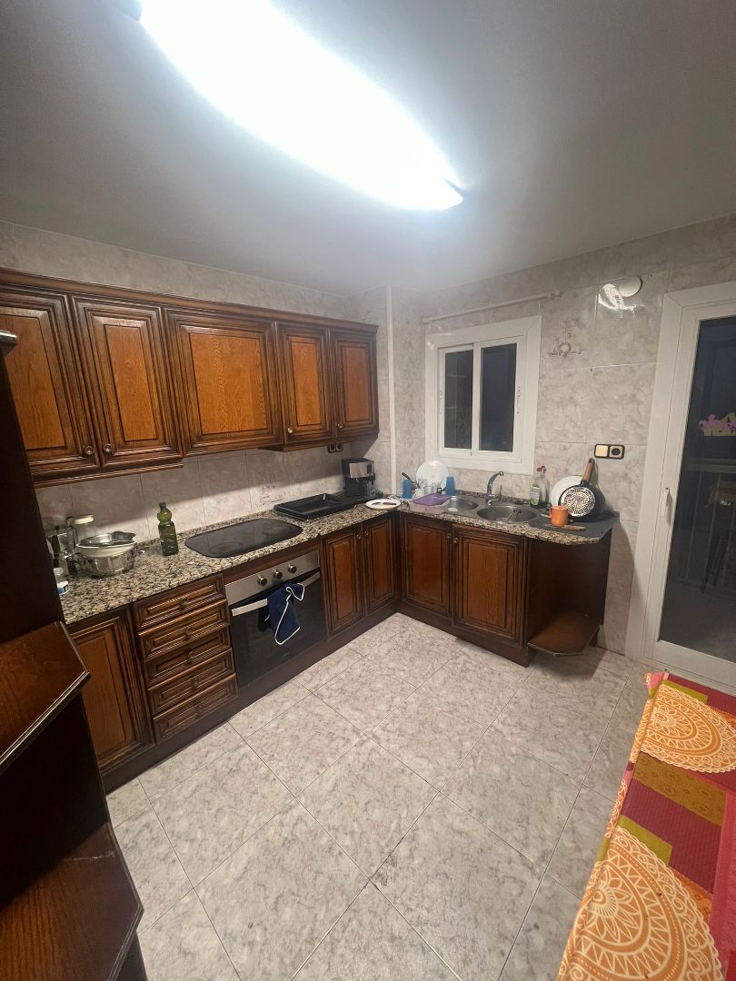 Kitchen of Apartment for sale in  Zaragoza Capital  with Air Conditioner, Heating and Terrace