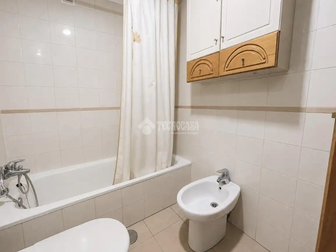 Baño de Piso en venta en San Fernando de Henares con Aire acondicionado, Calefacción y Parquet