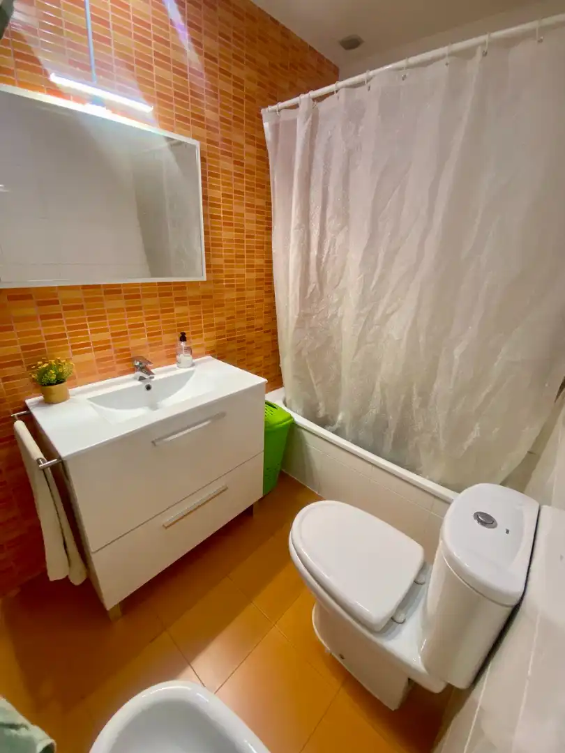 Bathroom of Flat for sale in Ciudad Real  with Air Conditioner, Heating and Swimming Pool