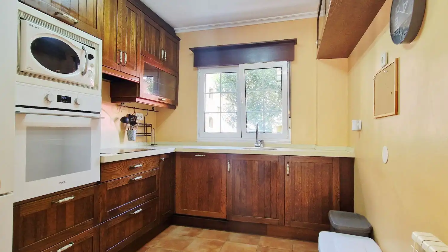 Cocina de Piso de alquiler en Torrelavega  con Calefacción, Amueblado y Balcón