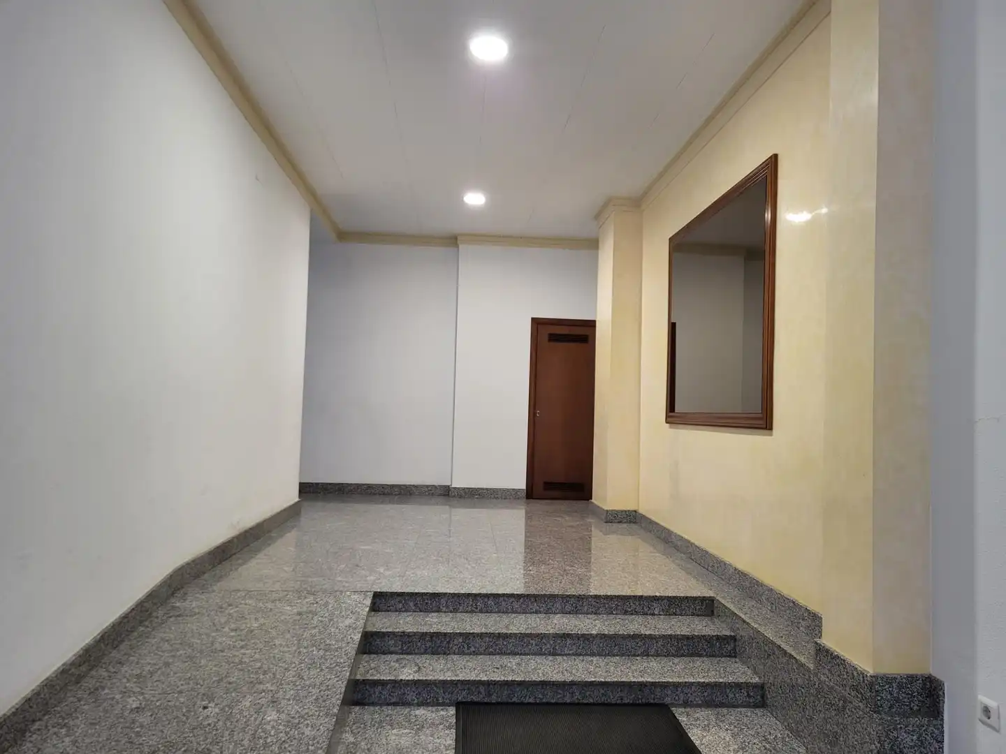 Wohnung zum Verkauf in Pineda de Mar mit Terrasse, Möbliert und Ofen