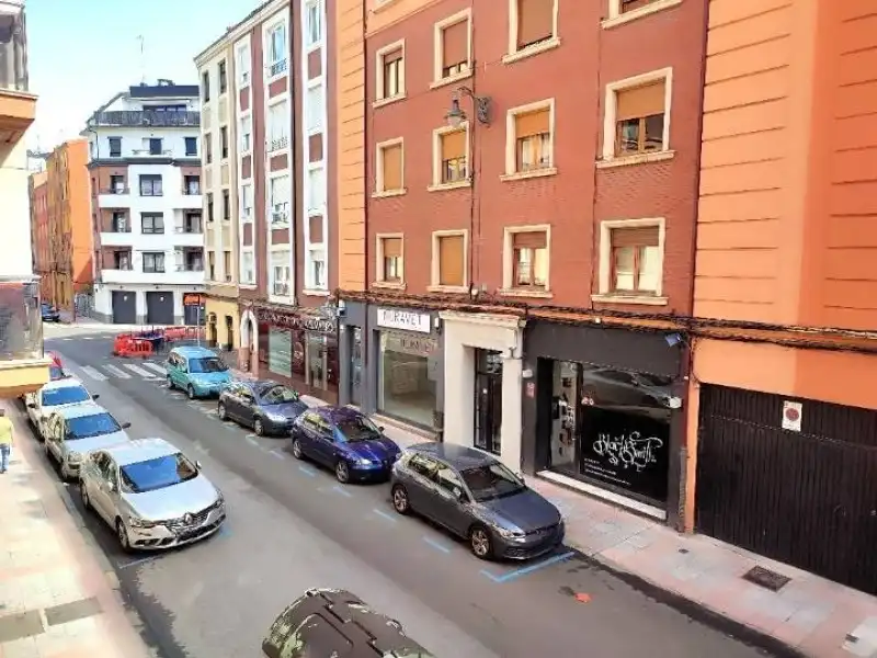 Exterior view of Flat for sale in León Capital   with Heating and Private garden