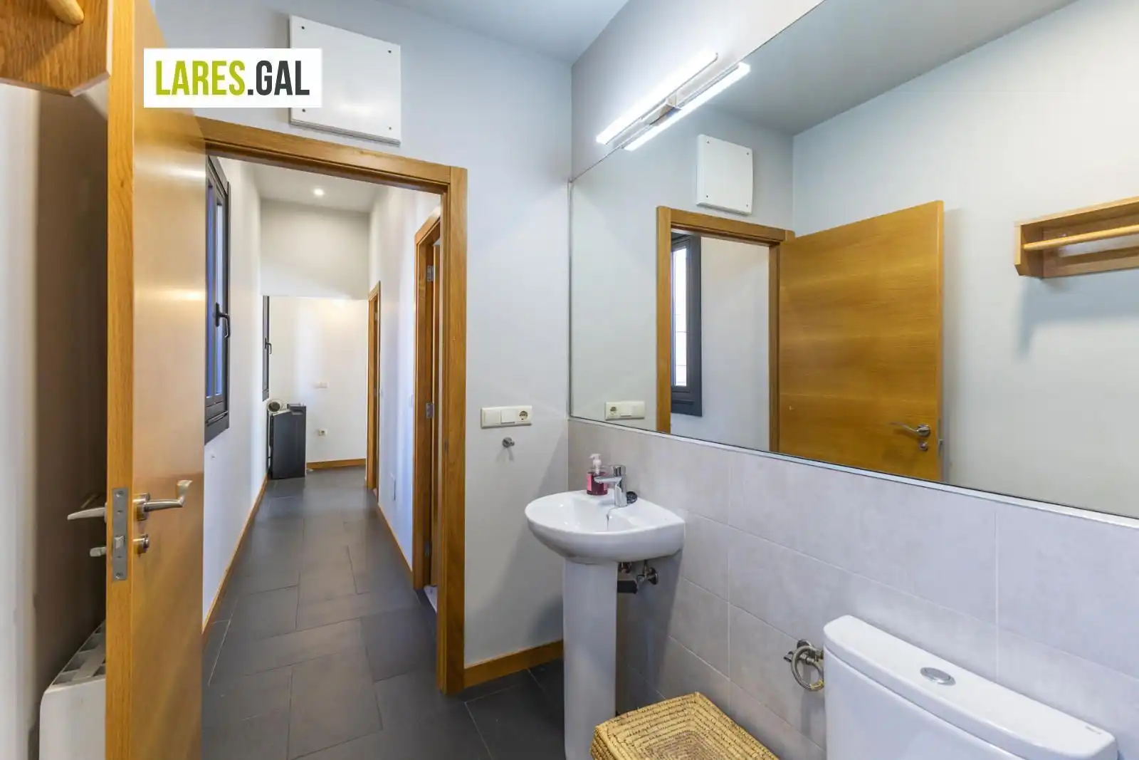 Baño de Casa o chalet en venta en Cangas  con Calefacción, Amueblado y Horno