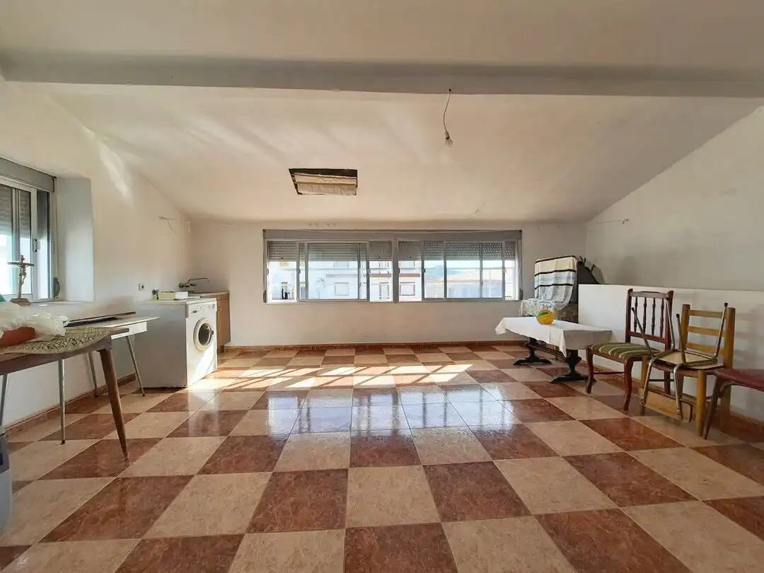 Houses for sale in Alía  with Balcony