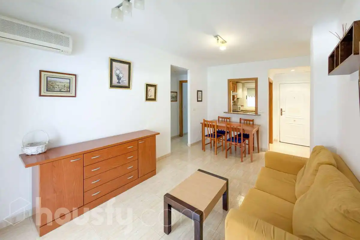 Exterior view of Flat for rent in Oropesa del Mar / Orpesa  with Air Conditioner, Terrace and Balcony
