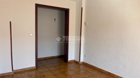 Foto 3 de Piso de alquiler en Peñagrande, Madrid Capital