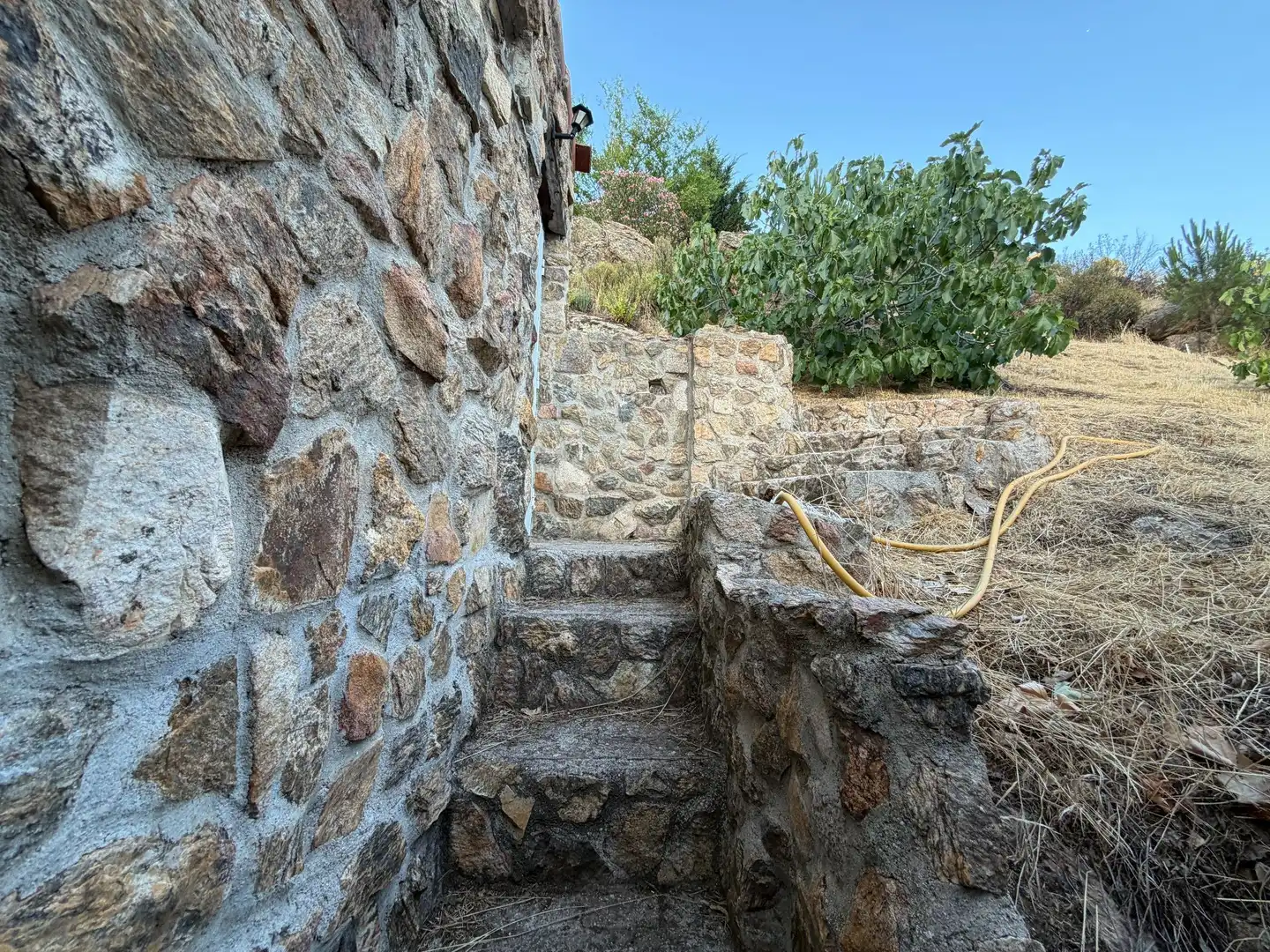 Vista exterior de Casa o chalet de alquiler en Robledo de Chavela con Calefacción, Terraza y Trastero